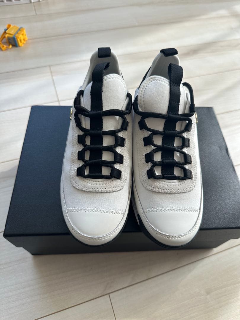 シャネルマトラッセスニーカー37