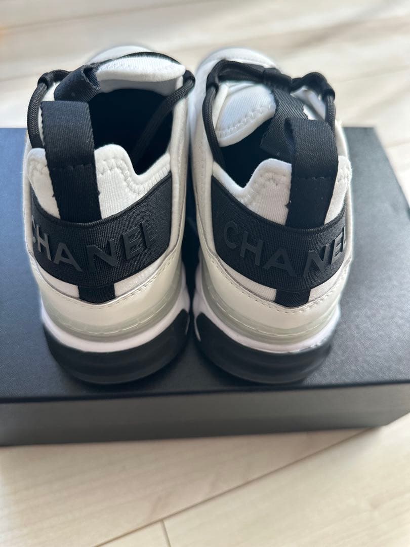 シャネルマトラッセスニーカー37
