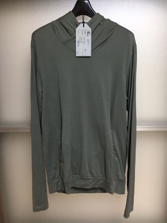 LOST & FOUND フードカットソー