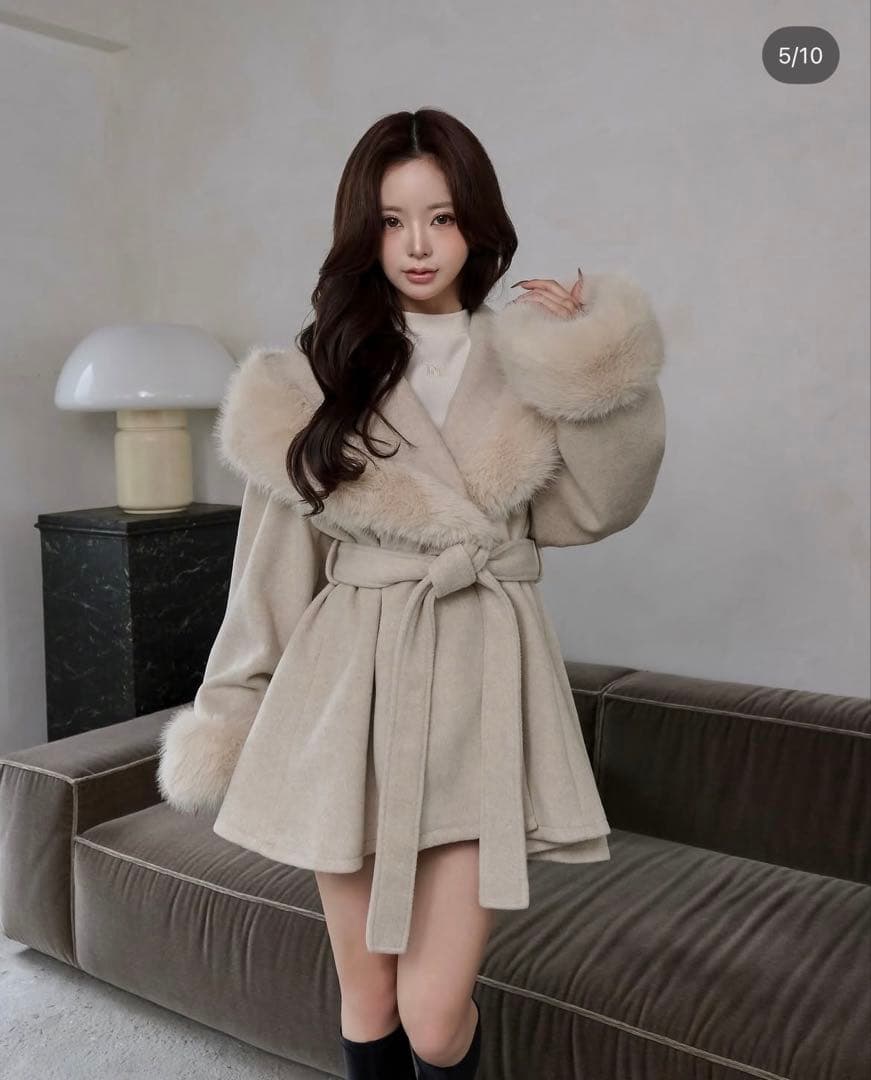 darich ダーリッチ　ウエストベルトプリンセスラインコート　ベージュ　２点