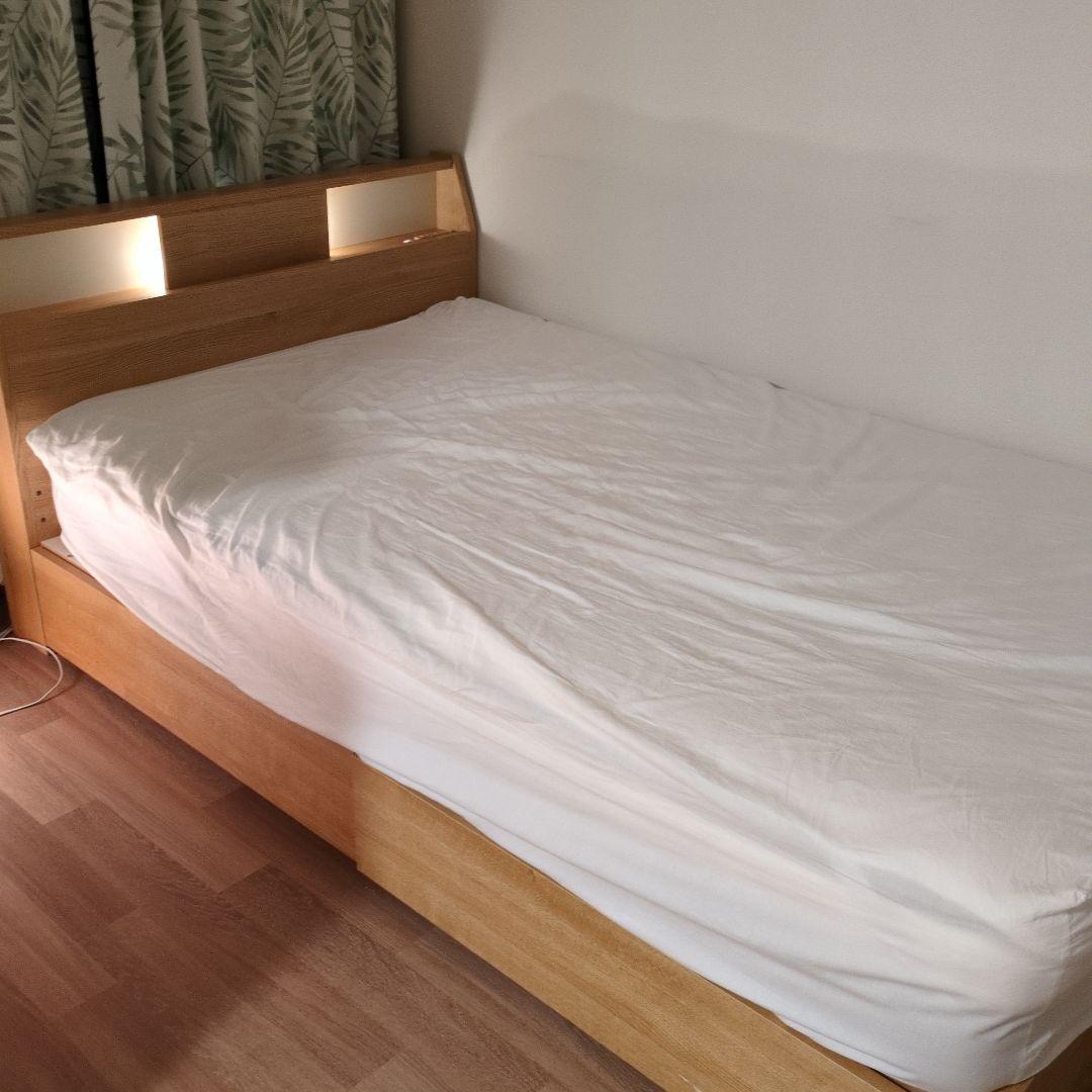 ニトリ　ベッドフレーム　アザン　セミダブル　ナチュラル