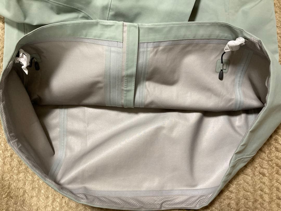 （新品未使用品）Patagonia フード付きフィッシングジャケット グレー