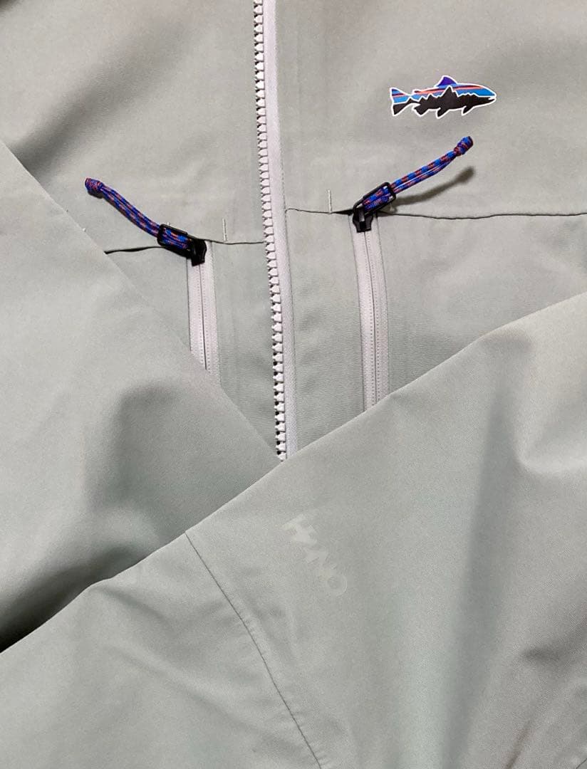 （新品未使用品）Patagonia フード付きフィッシングジャケット グレー