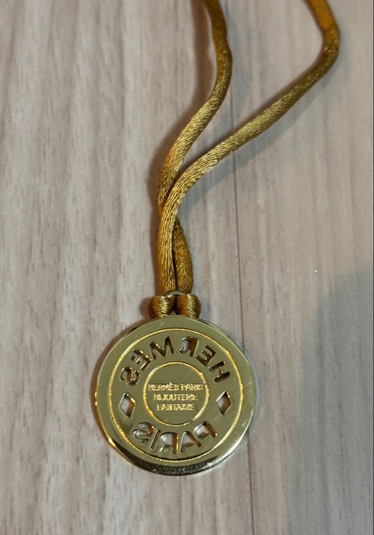 メ*６様 エルメス セリエ くり抜き ネックレス シルクコード