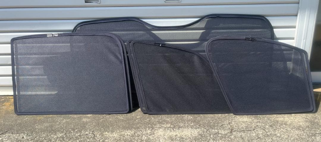 L*o様 【値下げ】LAITOVO製品　ボルボ　XC90メッシュサンシェードフル