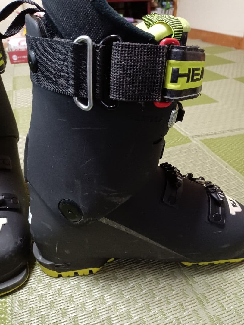 HEAD VECTOR 130 スキーブーツ　26〜26.5cm
