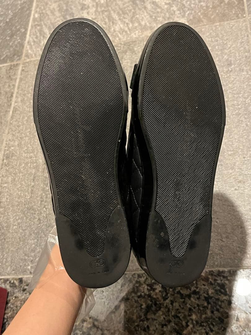 フェラガモ　キルティングバレエシューズ