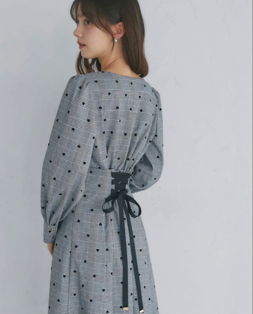 【新品】ハート釦バックレースアップハートフロッキー×チェックワンピース