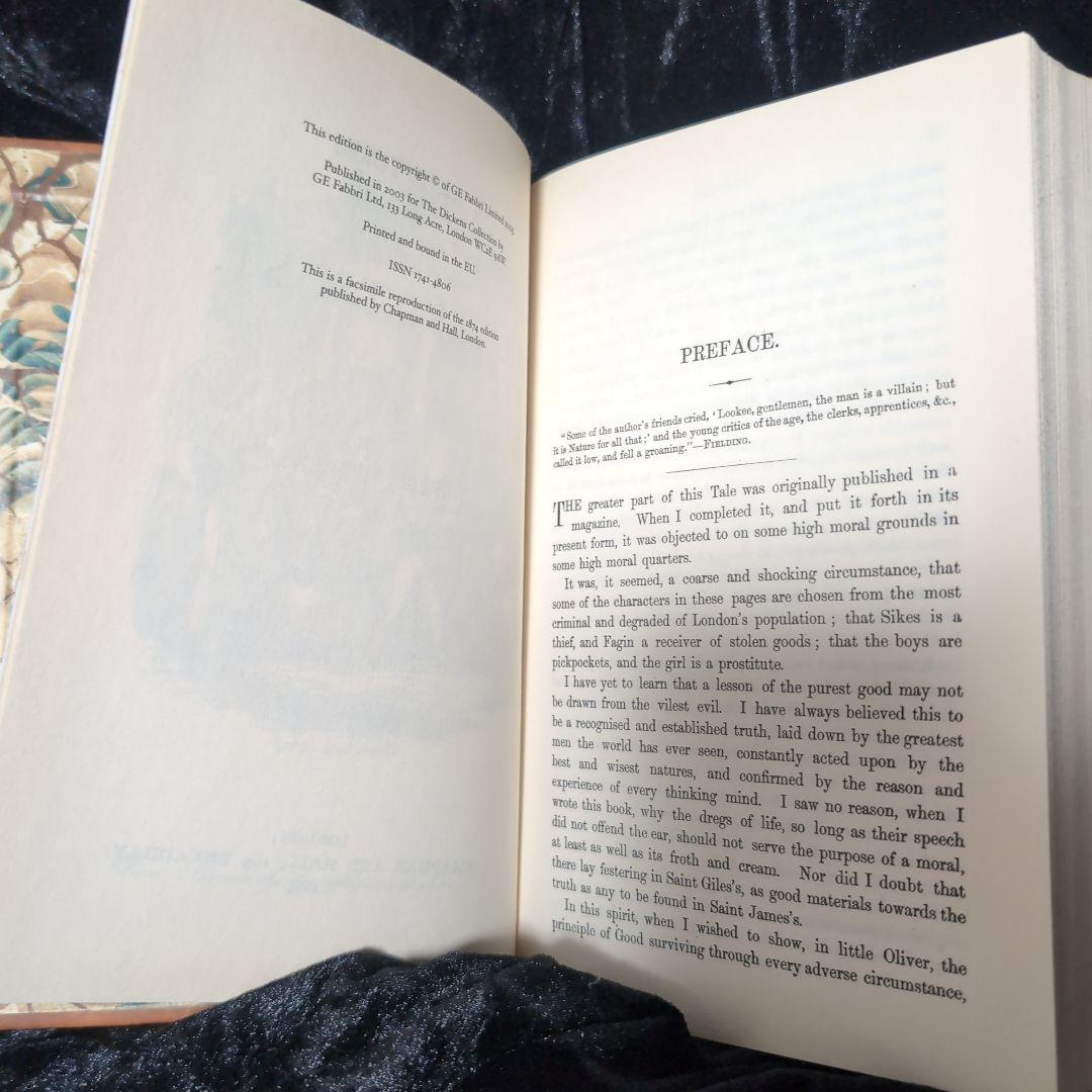 洋書　OLIVER TWIST