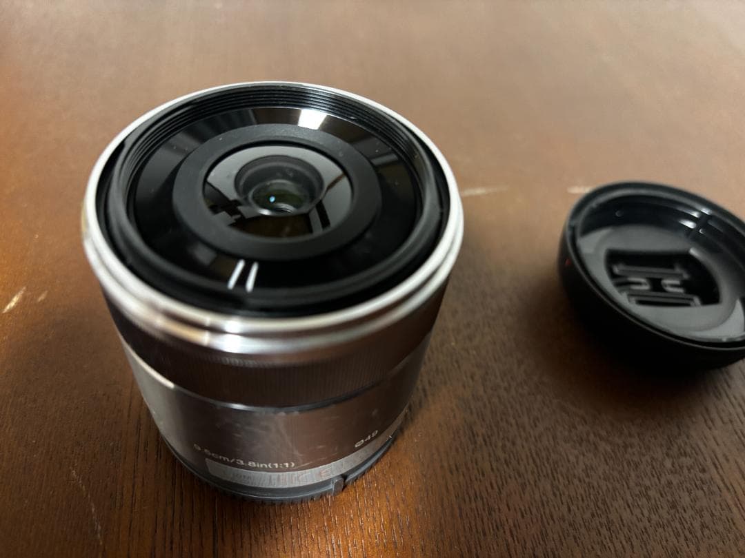 Sony E 30mm F3.5 Macro レンズ