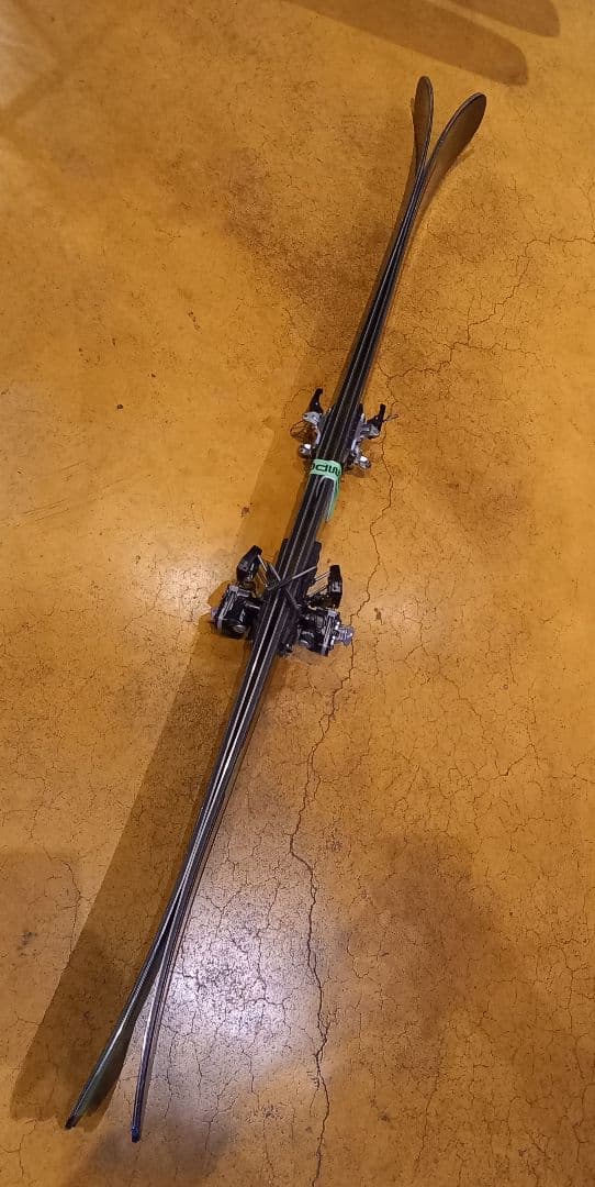 中古山スキー　バックカントリーdynafit tlt 