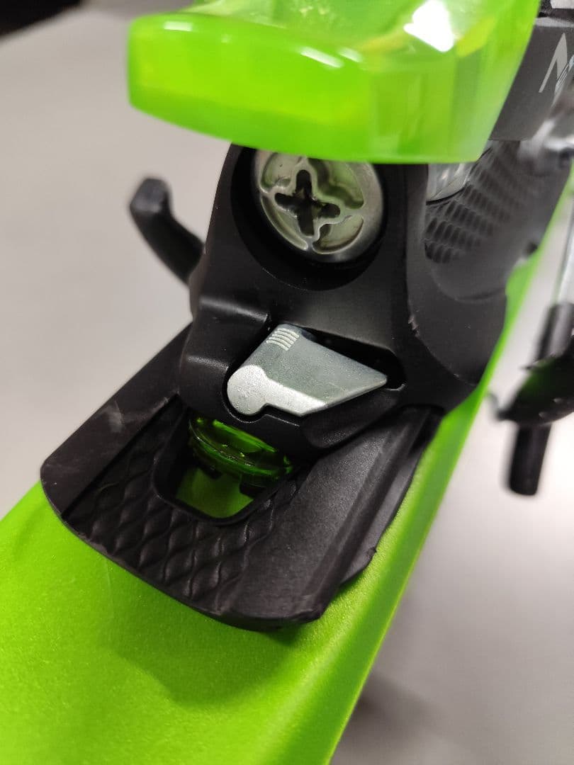 週末最終値下！ELAN エラン EXPLORE4 160cm ビンディング付き