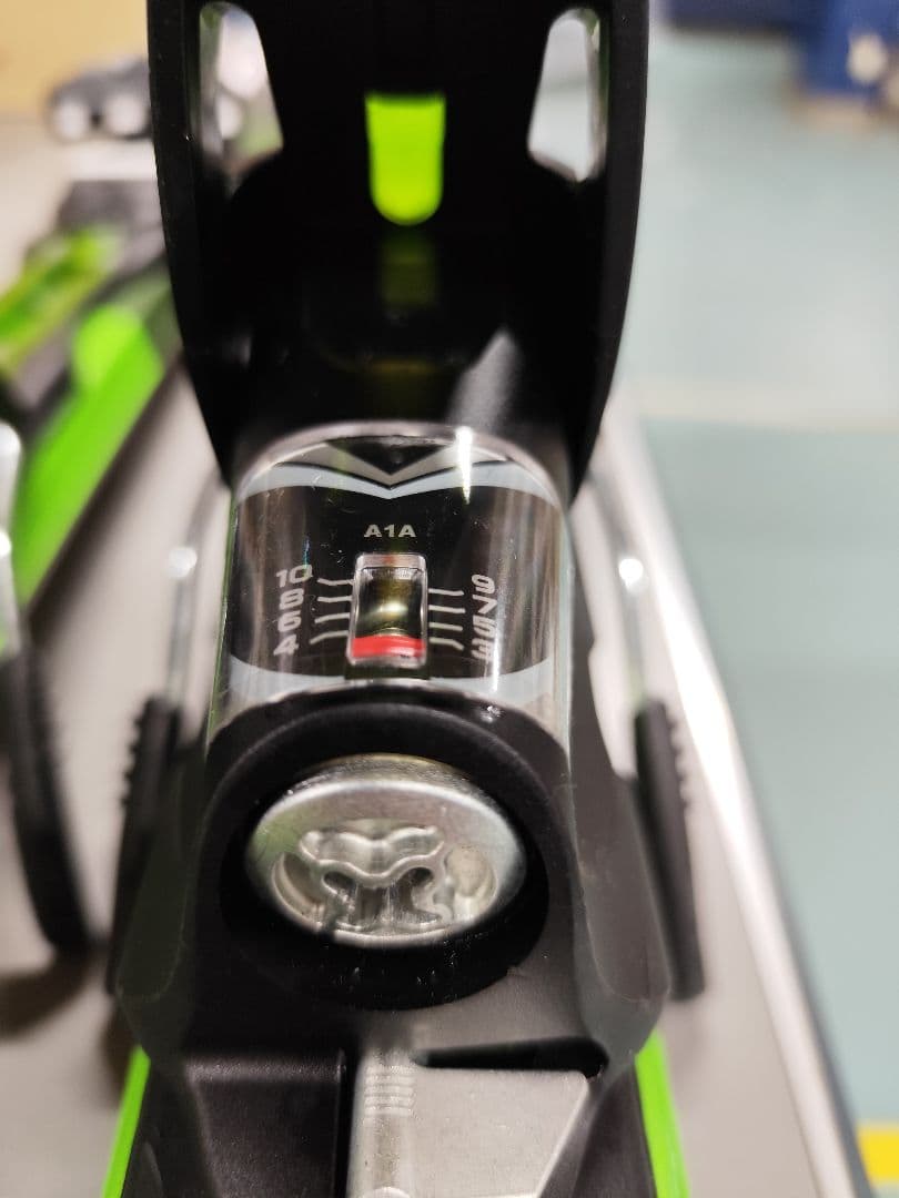 週末最終値下！ELAN エラン EXPLORE4 160cm ビンディング付き