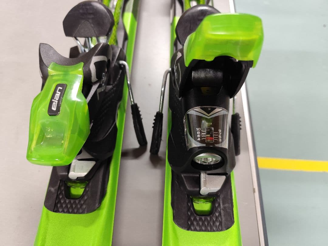 週末最終値下！ELAN エラン EXPLORE4 160cm ビンディング付き
