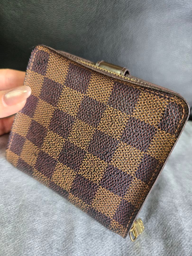 美品Louis Vuitton ルイヴィトン コンパクト 二つ折り財布 ダミエ