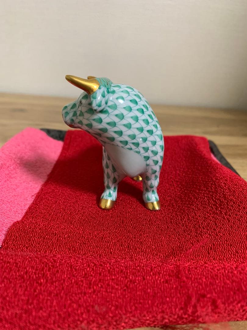 うし(丑・牛・グリーン) ヘレンド/Herend干支置物