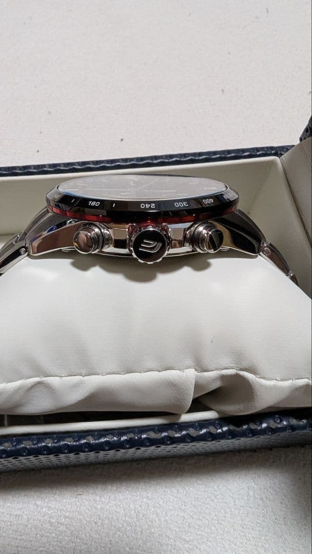 カシオ　エディフィス　EQW-A1300