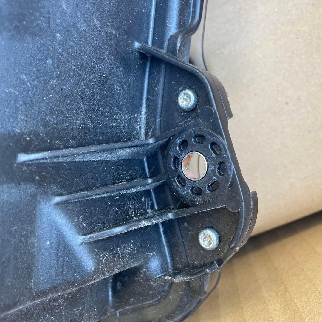 日野自動車プロフィア右F rヘッドライト