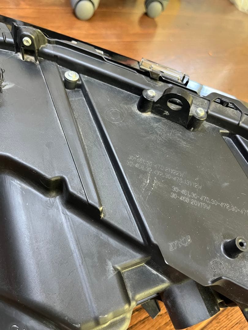 クラウンクロスオーバー（AZSH35/TZSH35型） 純正LEDヘッドライト