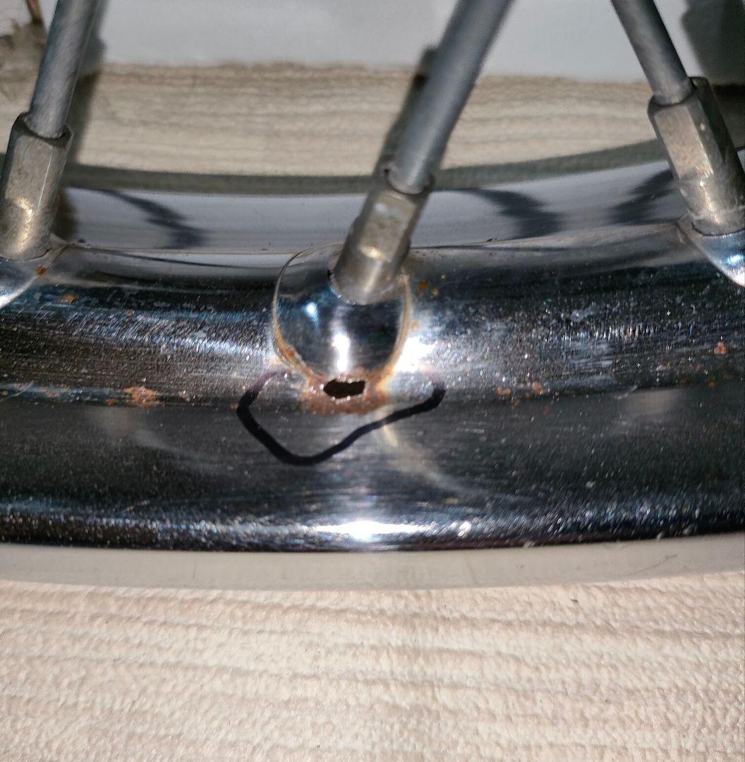 プレスカブ　リヤホイール、スイングアーム　リム腐食穴有り