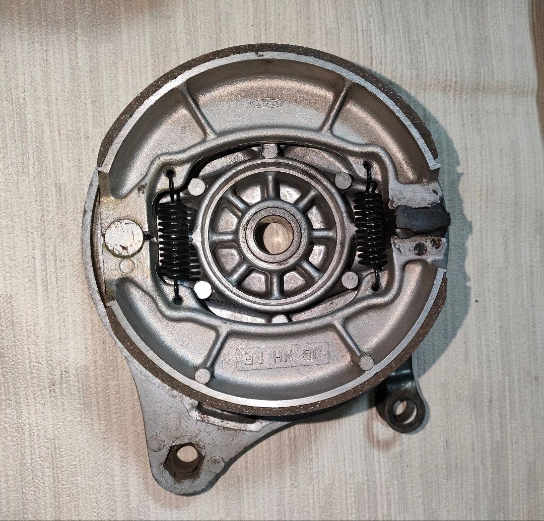 プレスカブ　リヤホイール、スイングアーム　リム腐食穴有り