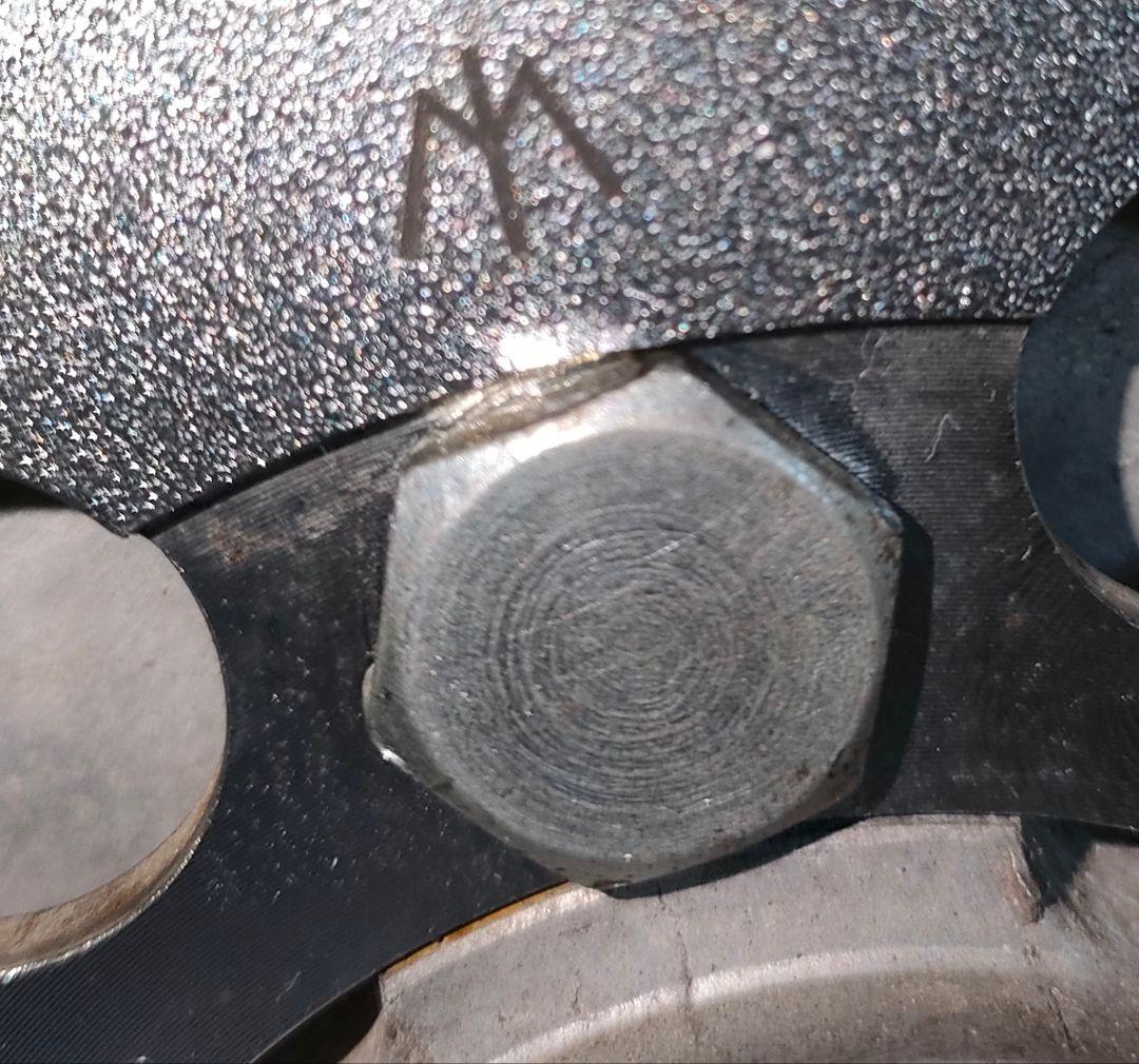 プレスカブ　リヤホイール、スイングアーム　リム腐食穴有り