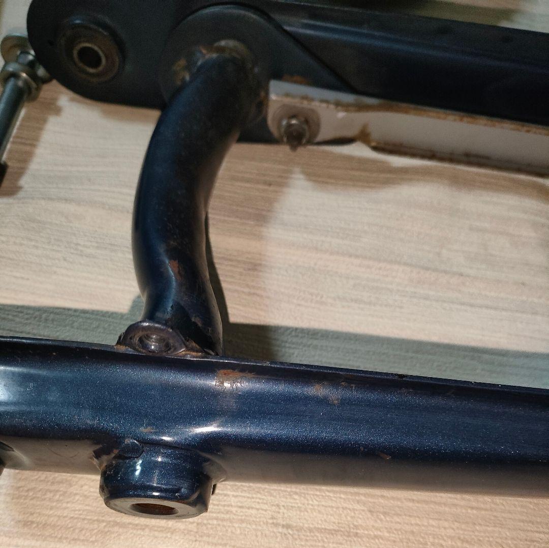 プレスカブ　リヤホイール、スイングアーム　リム腐食穴有り