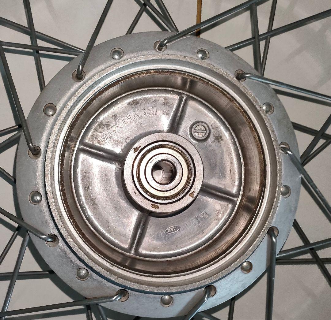 プレスカブ　リヤホイール、スイングアーム　リム腐食穴有り