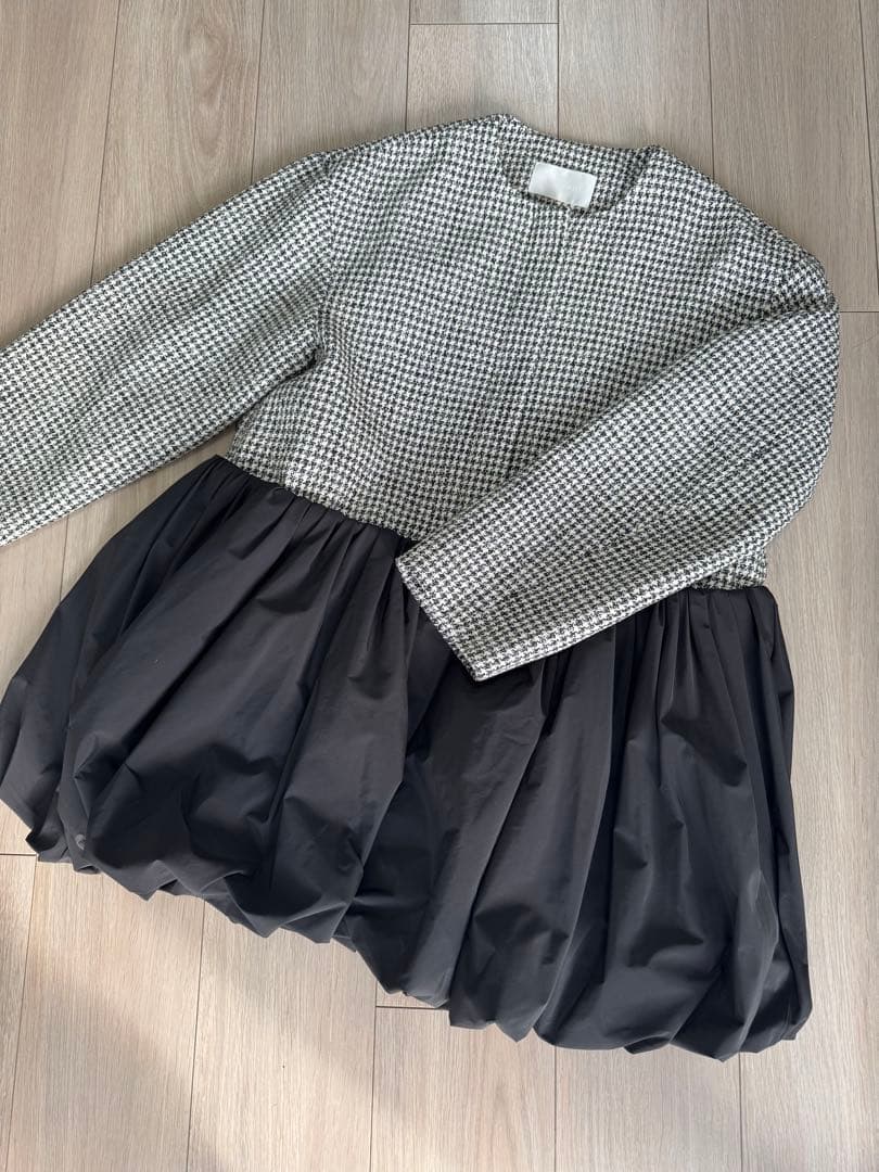 【ベル】セルフォード コート ノーカラー ツイード ドッキング 黒 白