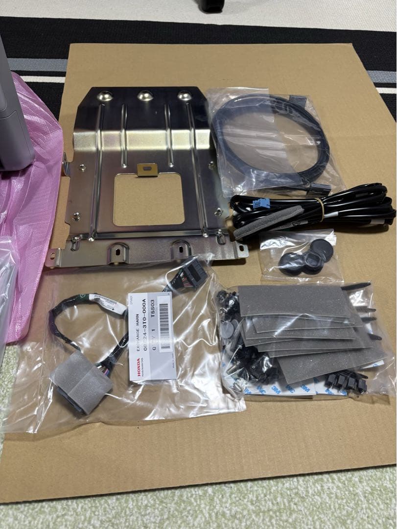 売約済み　Gathers 10.1インチ リアモニター／RP8ステップワゴン