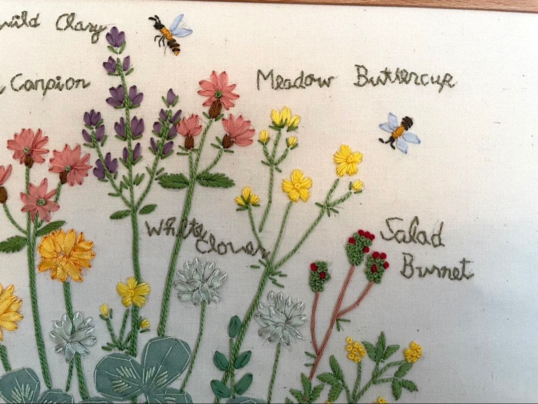 青木和子　刺繍　完成品　「種を蒔いて、芽が出て、花が咲くまで」