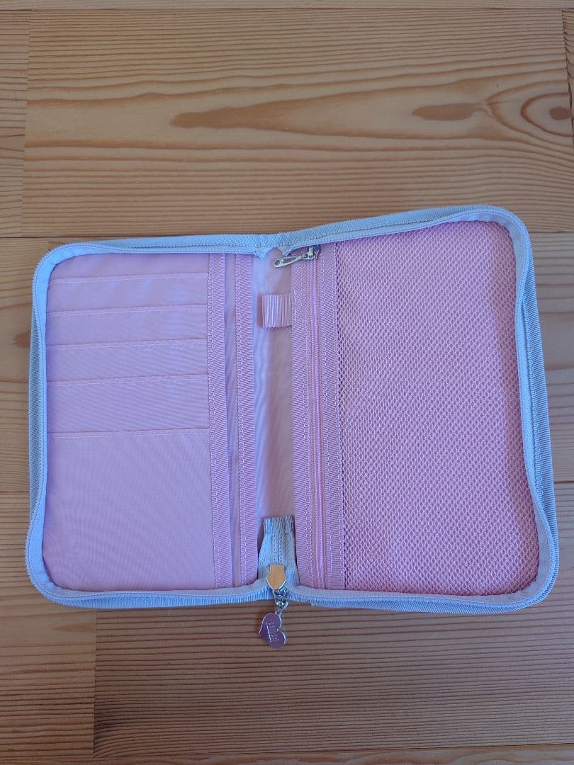 フェイラー　キープスマイリングチェリー　マルチケース