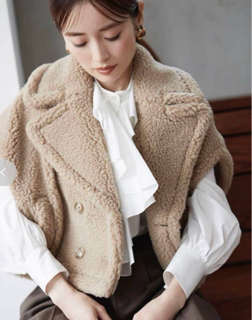 SNIDEL（スナイデル）　ケープショートボアジャケット