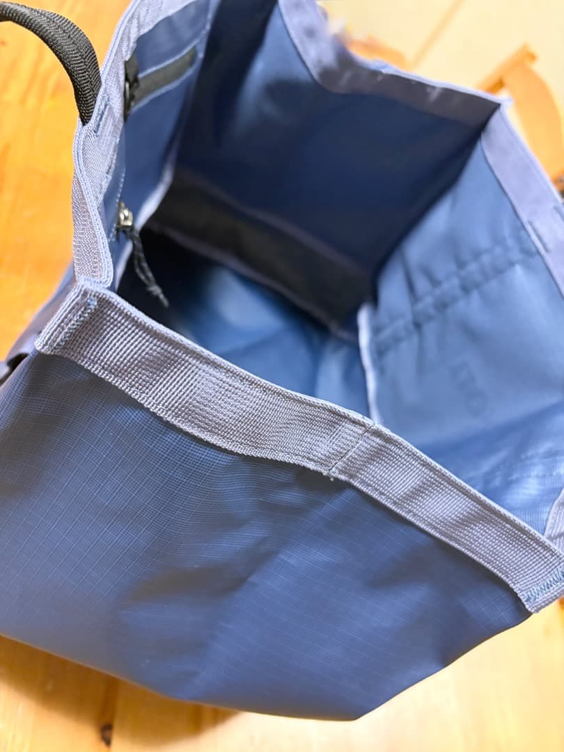 パタゴニア　ブラックホールトート25L カレントブルー