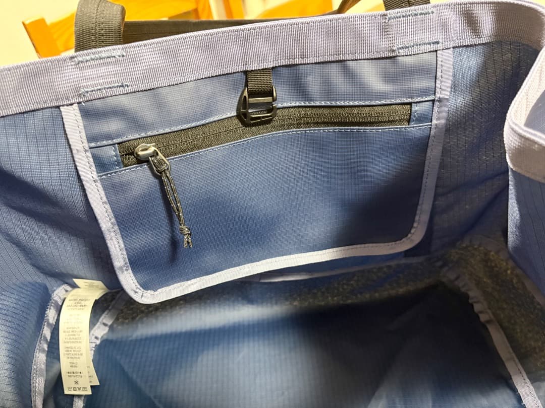 パタゴニア　ブラックホールトート25L カレントブルー