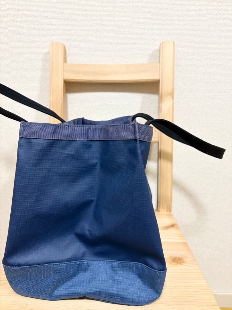 パタゴニア　ブラックホールトート25L カレントブルー