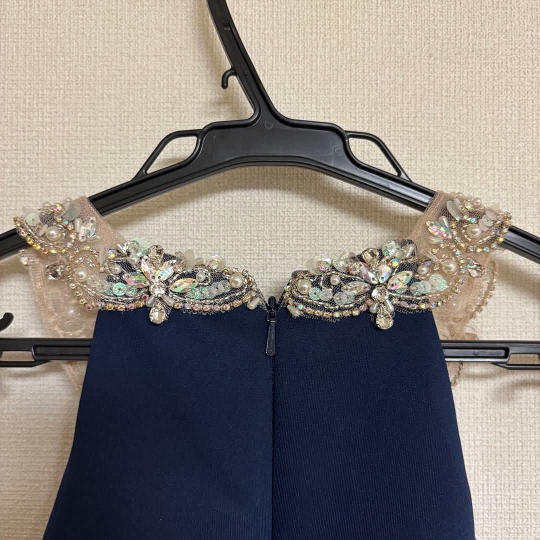 ホルターネック ネックチェーンバストタックビジュータイトミニドレス