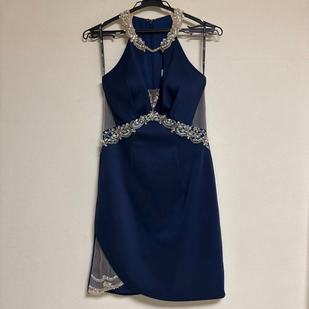 ホルターネック ネックチェーンバストタックビジュータイトミニドレス