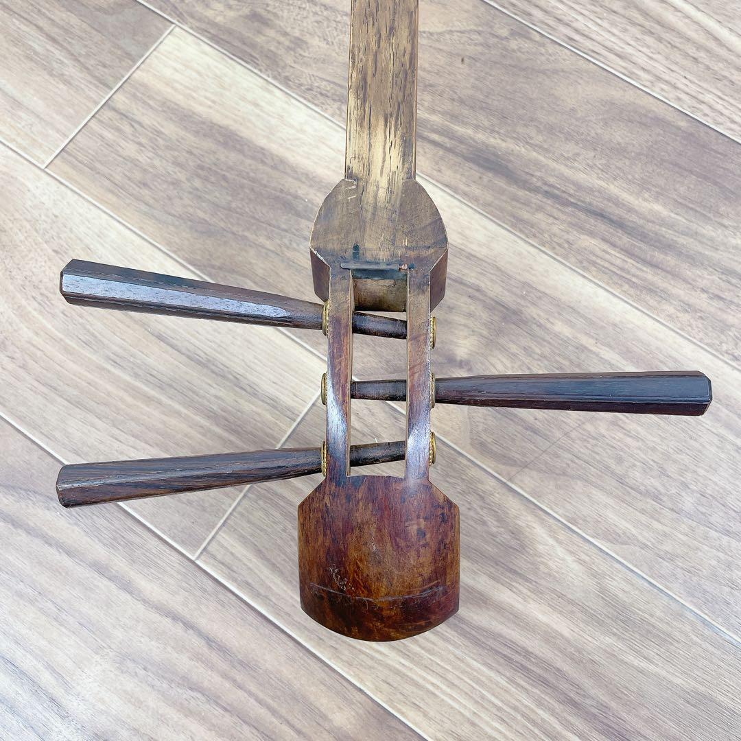 三味線 細棹 花梨 平溝 丸打胴 鳩胸 犬皮 和楽器