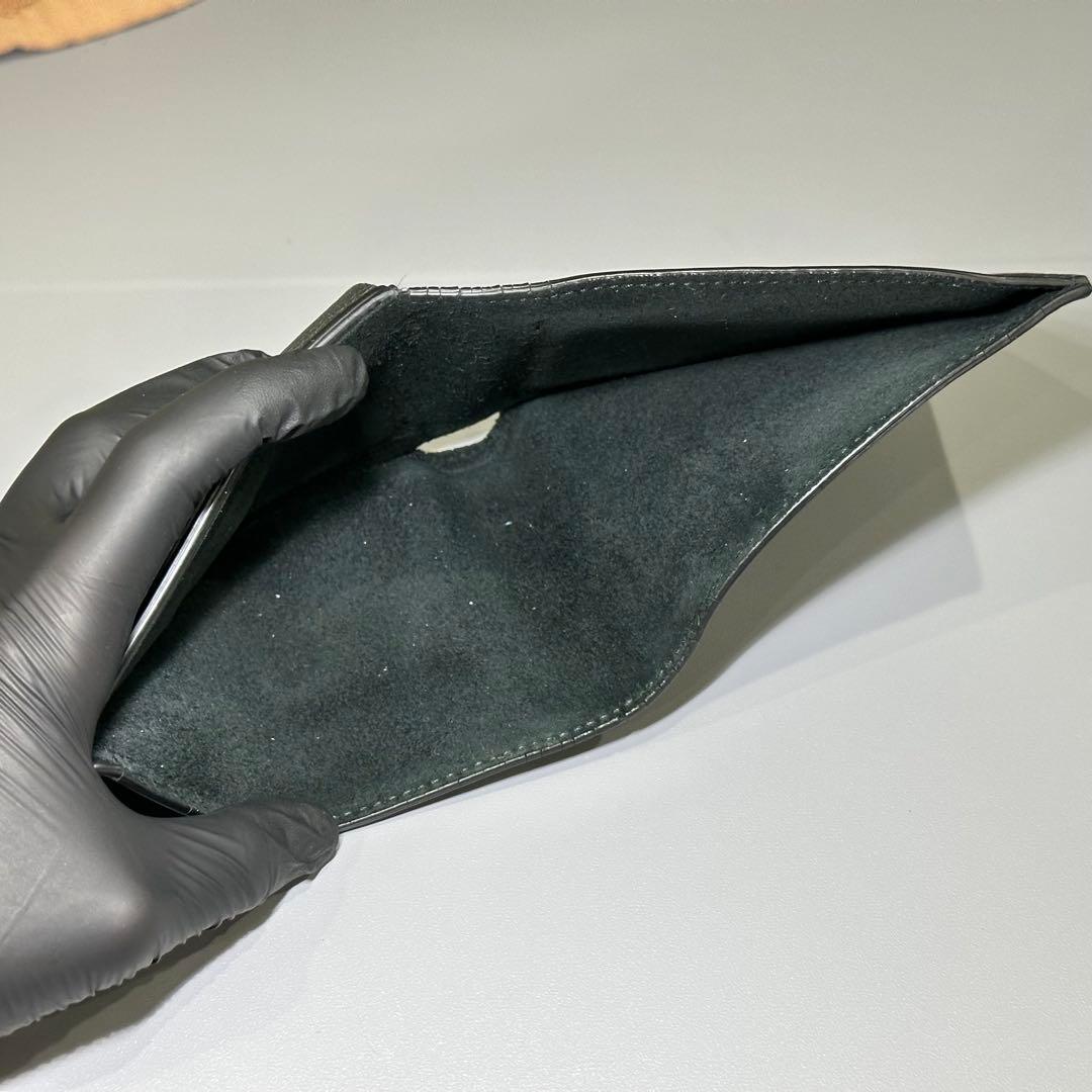 GUCCI ブラックレザー 二つ折り財布　レザー