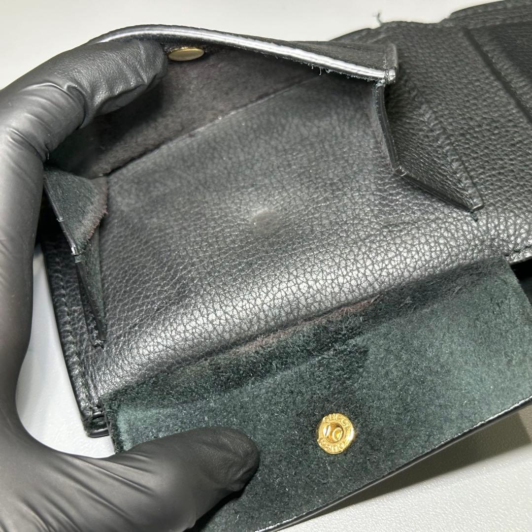 GUCCI ブラックレザー 二つ折り財布　レザー