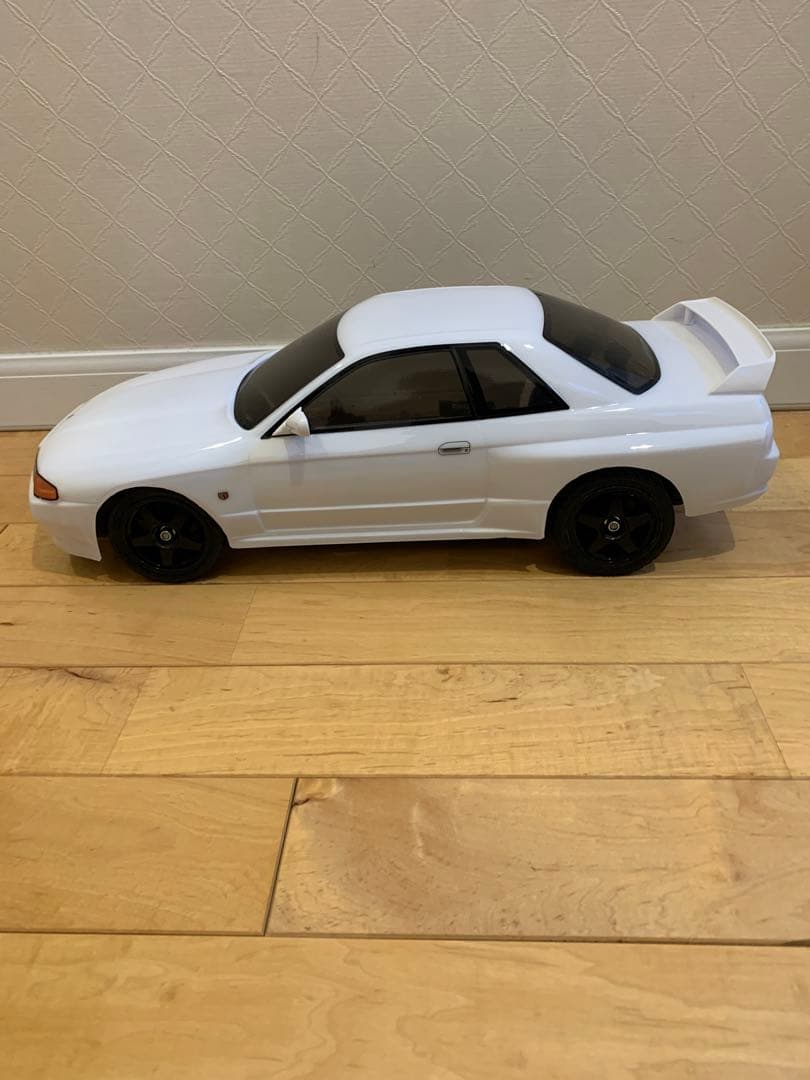 タミヤ　1/10ラジコン　TT-02 R32スカイラインGT-R