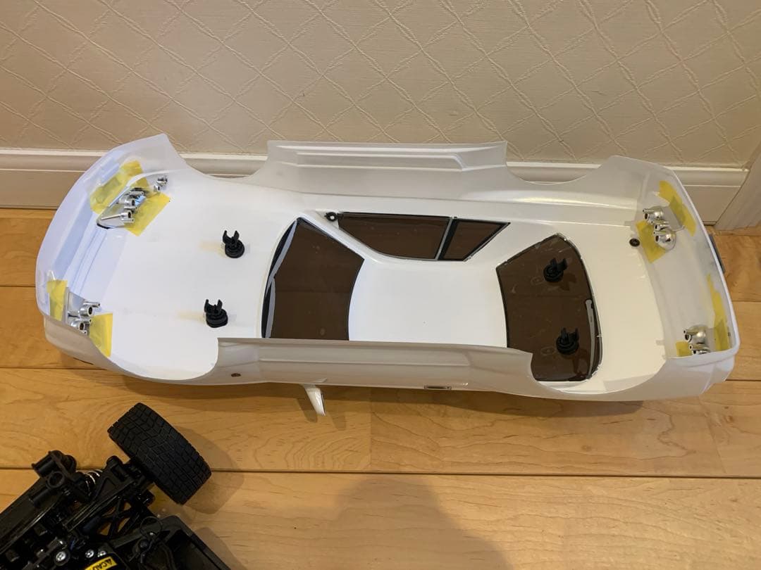 タミヤ　1/10ラジコン　TT-02 R32スカイラインGT-R