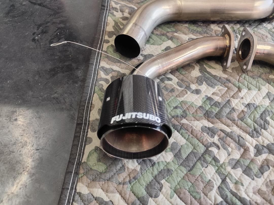 FUJITSUBO　A R GRヤリス 2024マイナー後 （カーボンテール）