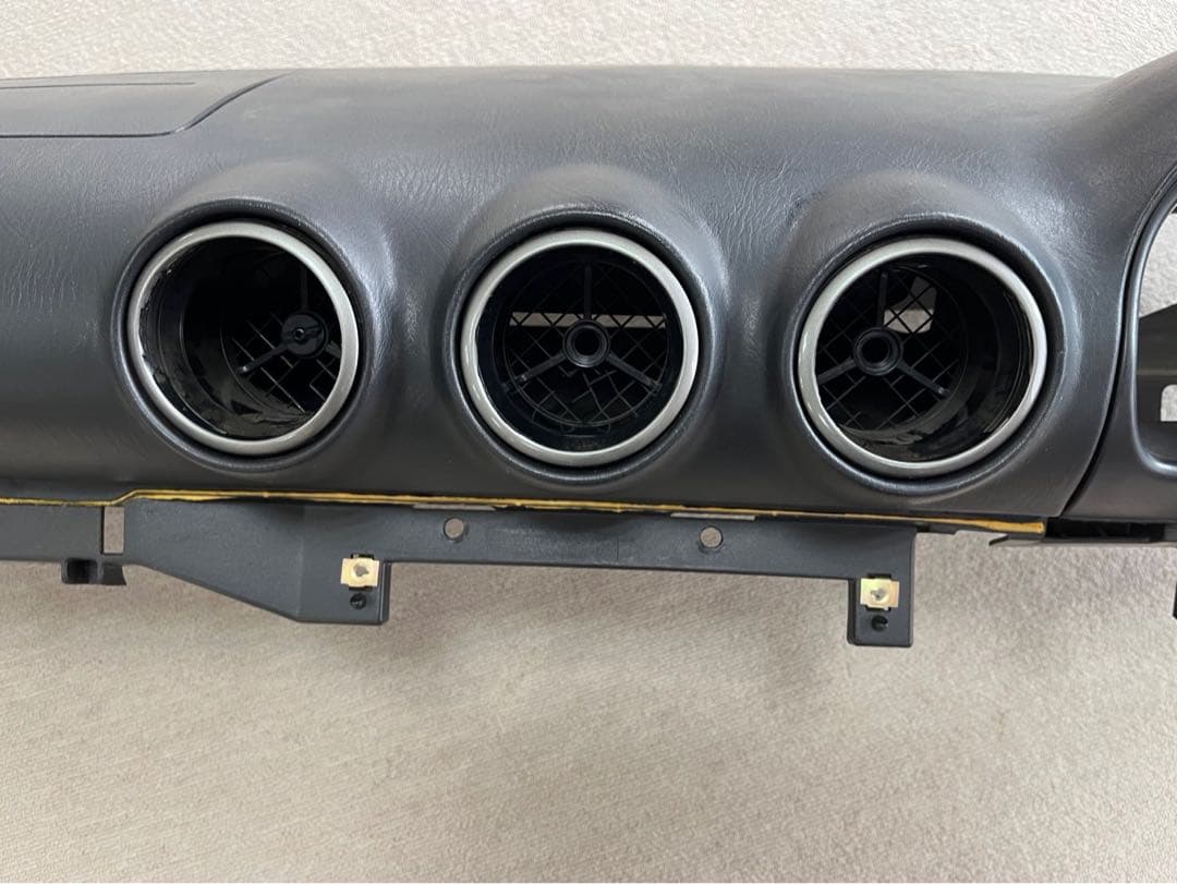 ケンシロウページです☆NISSANシルビアS15☆純正ダッシュボード