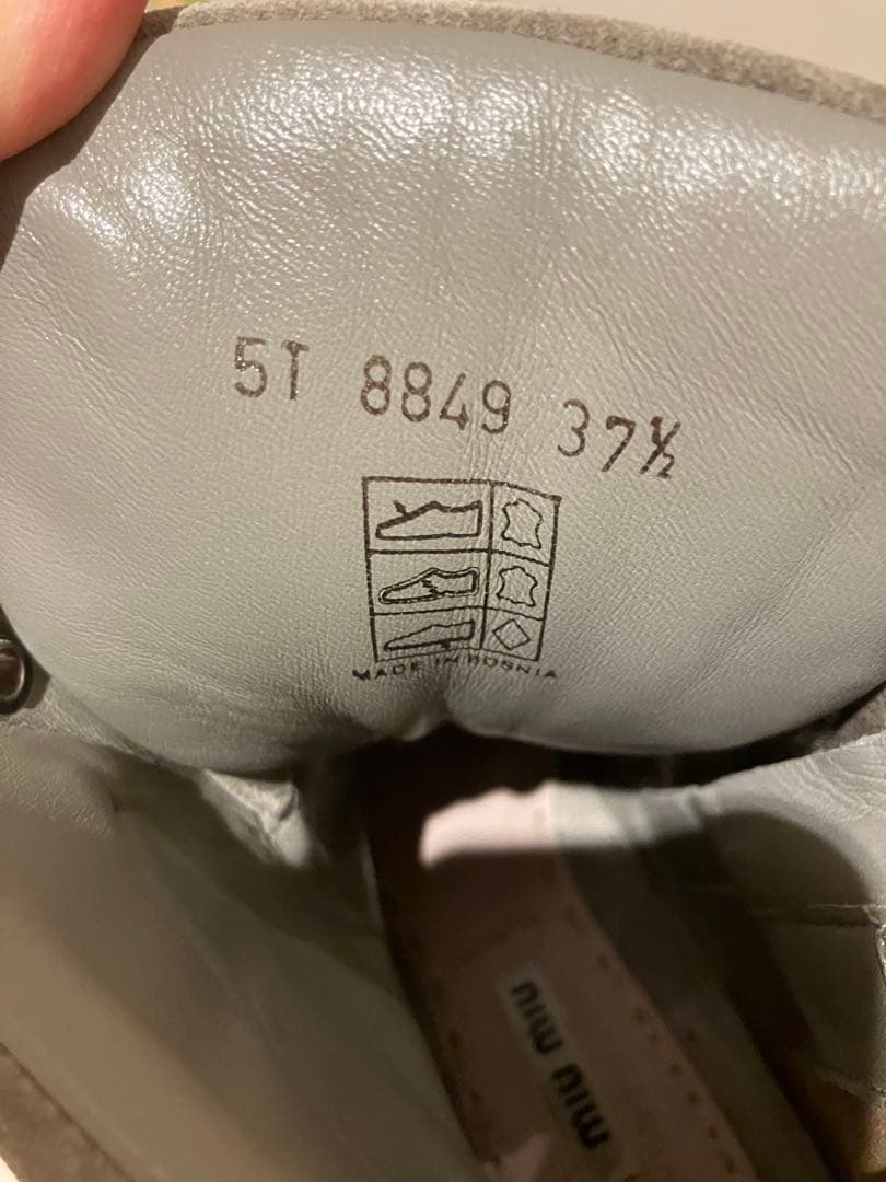 早い者勝ち！超美品！レア！miumiuスニーカー 37.5