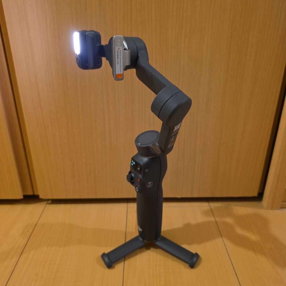 【ほぼ未使用】DJI Osmo Mobile 8 スマートフォンスタビライザー