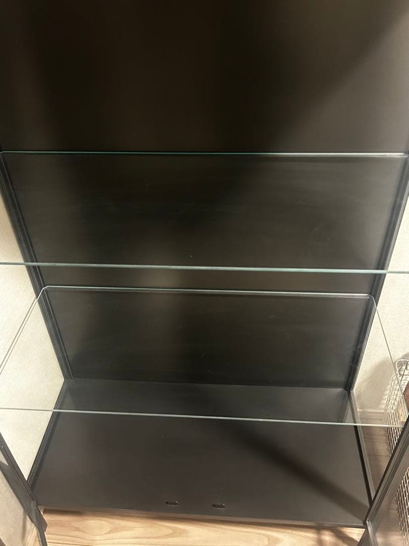 IKEA ルードスタ ガラス棚