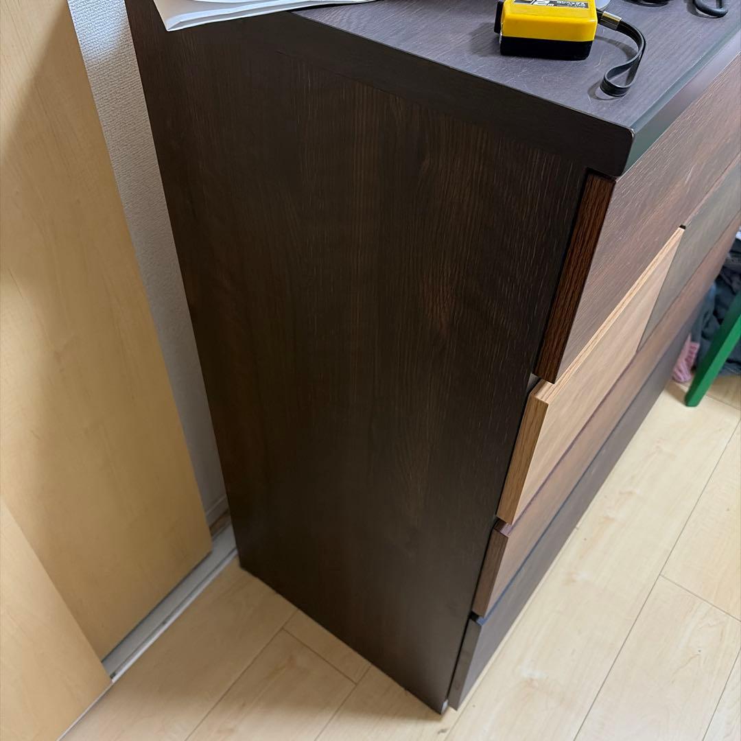 ニトリチェスト