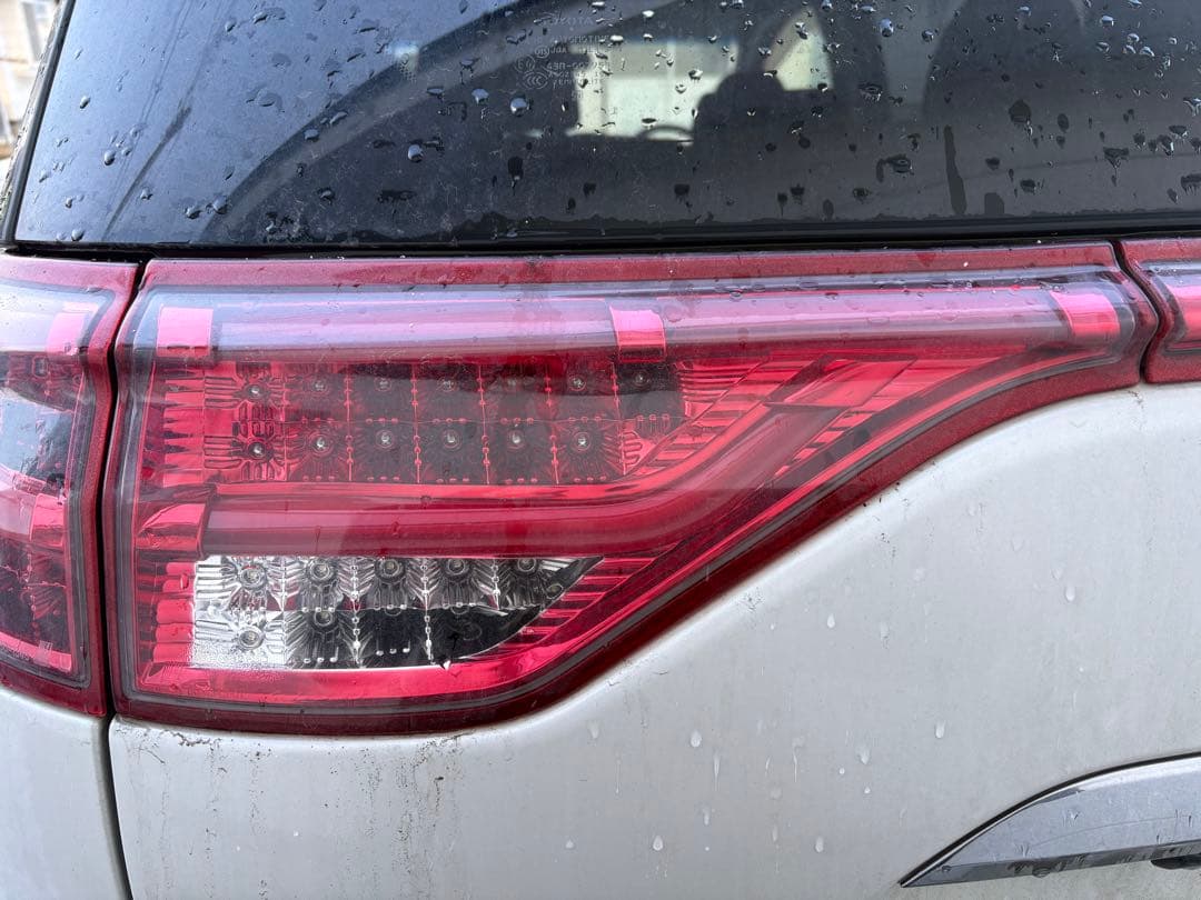 テールランプ 赤 LED